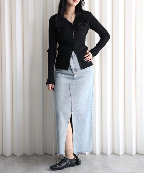 YENNA(イェンナ)の「襟付きVネックリブニットカーディガン(カーディガン/ボレロ・レディース・ブラウン/グレー/ブラック/アイボリー・FREE)」の22枚目の写真