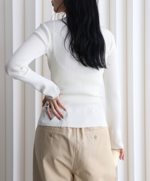 YENNA(イェンナ)の「襟付きVネックリブニットカーディガン(カーディガン/ボレロ・レディース・ブラウン/グレー/ブラック/アイボリー・FREE)」の10枚目の写真