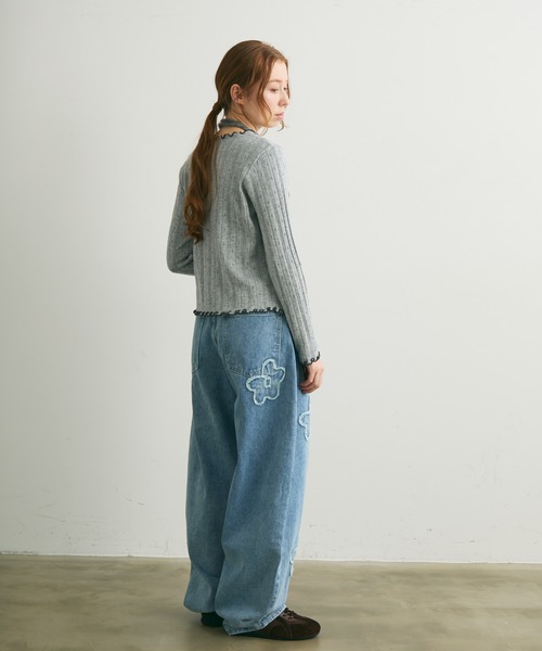 Crisp(クリスプ)の「バイカラーメロウVネックカーディガン(カーディガン/ボレロ・レディース・グレー/ホワイト・FREE)」の12枚目の写真