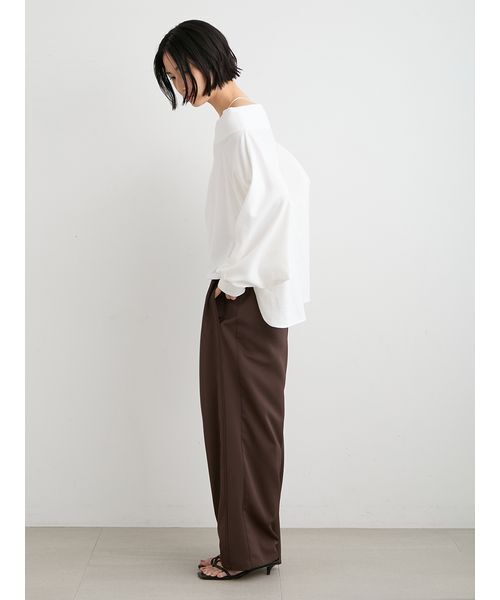 MIESROHE（ミースロエ）の「【洗える・接触冷感・UVカット】リサイクルサテンギャザーバレルパンツ（その他パンツ・レディース・ブラック/ホワイト/ブラウン・0/1）」の20枚目の写真