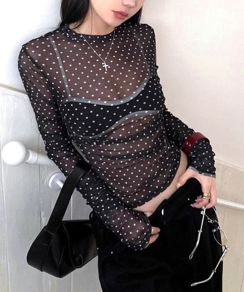 SHEENA(シーナ)の「ドット柄シアートップス(Tシャツ/カットソー・レディース・ブラック・M)」の1枚目の写真