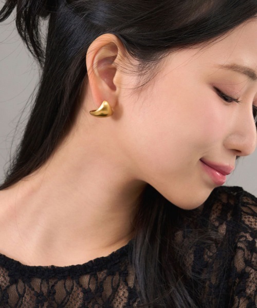 CEMONEMO(セモネモ)の「【金属アレルギー対応】 マット メタル ボリューム ピアス / サージカルステンレス(ピアス(両耳用)・レディース・ゴールド系その他/ゴールド・FREE)」の15枚目の写真