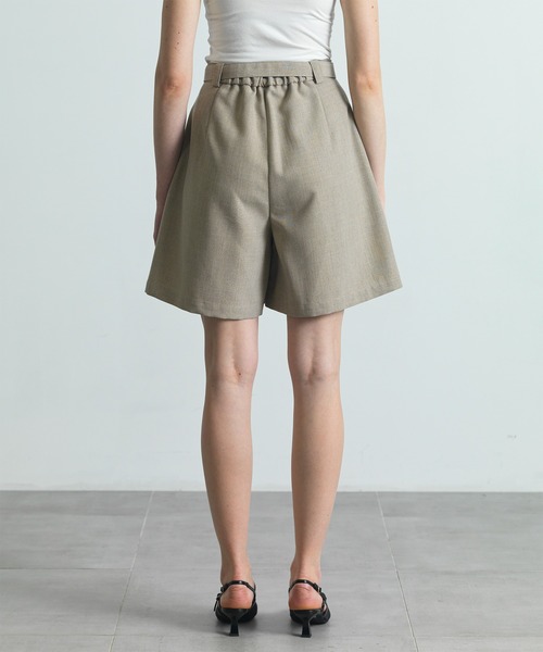 CITY TOKYO（シティトウキョウ）の「【CITY TOKYO/シティートウキョウ】ベルテッドハーフパンツ（その他パンツ・レディース・ベージュ・2/1）」の5枚目の写真