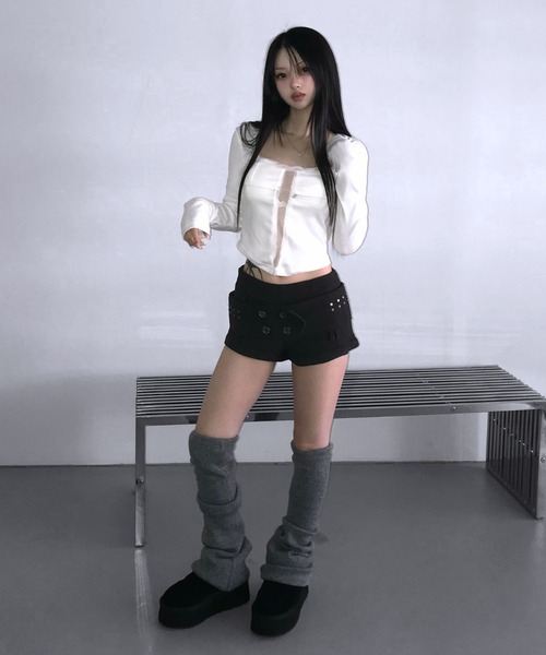 THEAIRTOWN(ジエアタウン)の「milk lace cross crop top(Tシャツ/カットソー・レディース・ブラック/ホワイト・FREE)」の3枚目の写真