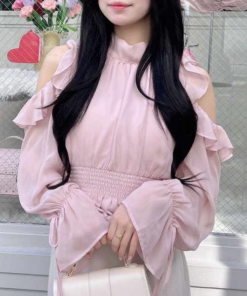 INGNI(イング)の「2Wayリボン肩あきフリル長袖ブラウス(シャツ/ブラウス・レディース・オフホワイト/ブラック/ピンクベージュ・M)」の9枚目の写真