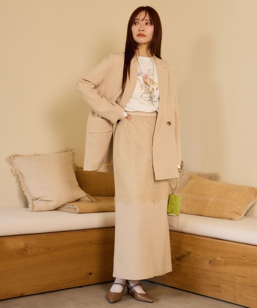 mysty woman(ミスティウーマン)の「ガーデンフラワーLSTEE 659253(Tシャツ/カットソー・レディース・オフホワイト/チャコールグレー/ベージュ・FREE)」の14枚目の写真