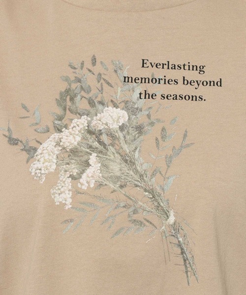 mysty woman(ミスティウーマン)の「ガーデンフラワーLSTEE 659253(Tシャツ/カットソー・レディース・オフホワイト/チャコールグレー/ベージュ・FREE)」の15枚目の写真