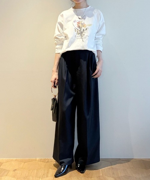 mysty woman(ミスティウーマン)の「ガーデンフラワーLSTEE 659253(Tシャツ/カットソー・レディース・オフホワイト/チャコールグレー/ベージュ・FREE)」の21枚目の写真