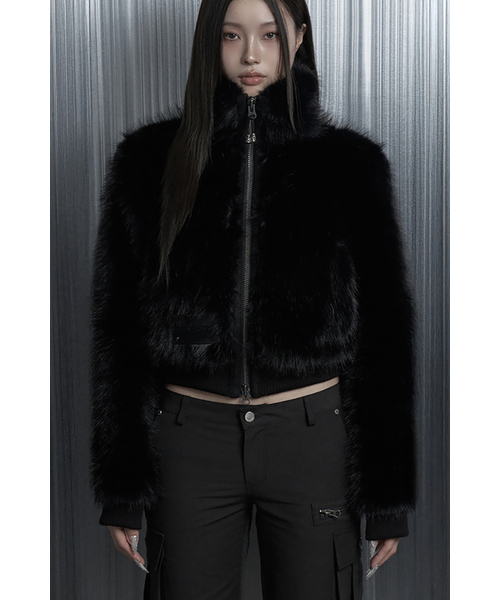 ETRE AU SOMMET(エトレオソメ)の「Contrast Faux-Fur Crop Jacket (Black)(ムートンコート・レディース・その他・FREE)」の1枚目の写真