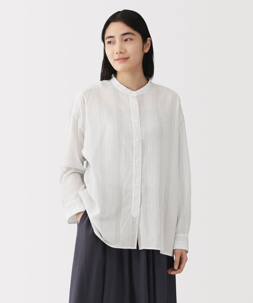 無印良品(ムジルシリョウヒン)の「婦人 強撚 シアー長袖シャツ(シャツ/ブラウス・レディース・チャコールグレー/ブラック/ライトブルー/ホワイト系・S/M/L/XL)」の1枚目の写真