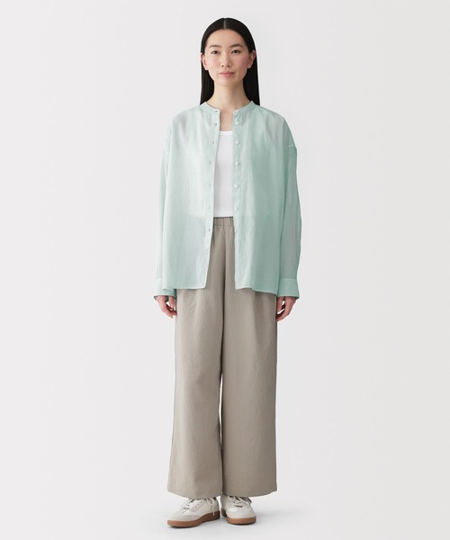 無印良品(ムジルシリョウヒン)の「婦人 強撚 シアー長袖シャツ(シャツ/ブラウス・レディース・チャコールグレー/ブラック/ライトブルー/ホワイト系・S/M/L/XL)」の21枚目の写真