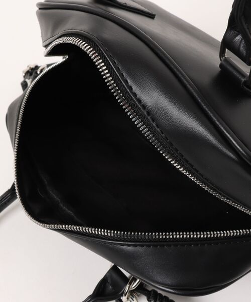 algy(アルジー)の「チャーム付き2WAYボストンバッグ(ボストンバッグ・キッズ・ブラック/オフホワイト/ブラウン・FREE)」の6枚目の写真