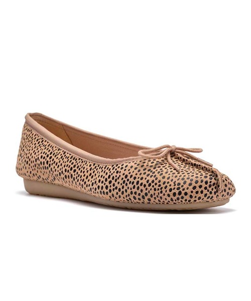 Clarks(クラークス)の「クラークス Freckle Ice フレックルアイス バレエシューズ(バレエシューズ・レディース・レオパード/ホワイト・45/40/35/55/50/30)」の8枚目の写真