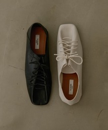 Aunt Marie's（アントマリーズ）の「レースアップフラットパンプス（パンプス）」