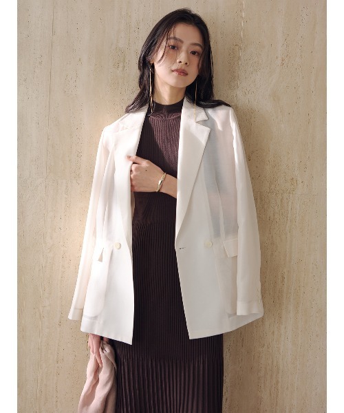 anuans（アニュアンス）の「エアリーシアーダブルジャケット（テーラードジャケット・レディース・アイボリー/ブラック/サックスブルー/ピンク・SMALL/MEDIUM）」の2枚目の写真