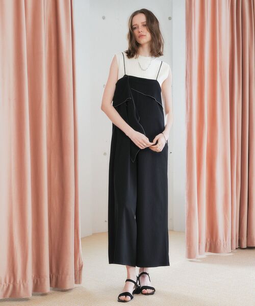 YECCA VECCA(イェッカヴェッカ)の「ラッフルキャミオールインワン(サロペット/オーバーオール・レディース・ブラック/グレー・FREE)」の4枚目の写真