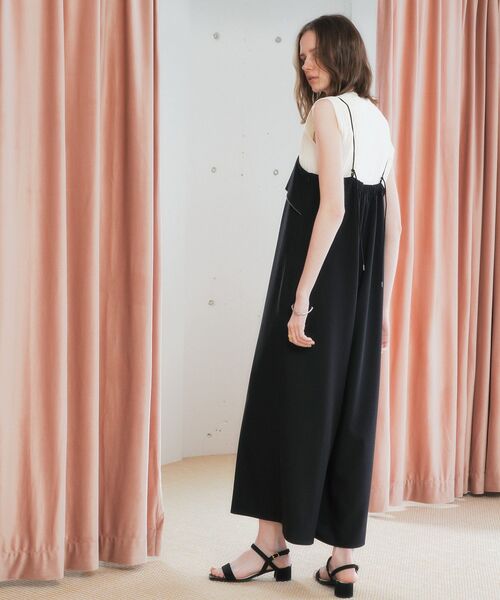 YECCA VECCA(イェッカヴェッカ)の「ラッフルキャミオールインワン(サロペット/オーバーオール・レディース・ブラック/グレー・FREE)」の11枚目の写真