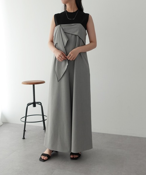 YECCA VECCA（イェッカヴェッカ）の「ラッフルキャミオールインワン（サロペット/オーバーオール・レディース・ブラック/グレー・FREE）」の3枚目の写真