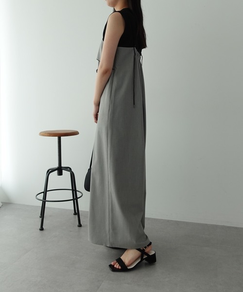 YECCA VECCA（イェッカヴェッカ）の「ラッフルキャミオールインワン（サロペット/オーバーオール・レディース・ブラック/グレー・FREE）」の5枚目の写真