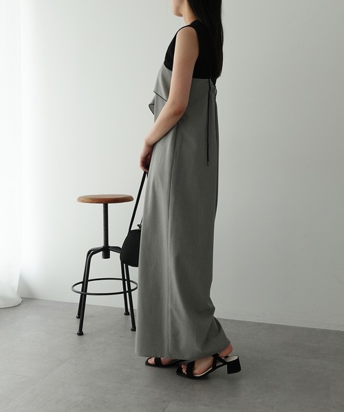 YECCA VECCA（イェッカヴェッカ）の「ラッフルキャミオールインワン（サロペット/オーバーオール・レディース・ブラック/グレー・FREE）」の6枚目の写真