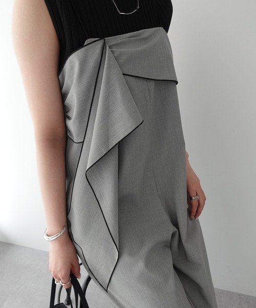 YECCA VECCA（イェッカヴェッカ）の「ラッフルキャミオールインワン（サロペット/オーバーオール・レディース・ブラック/グレー・FREE）」の13枚目の写真