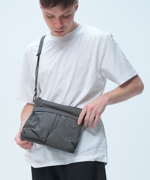 SML(エスエムエル)の「SML (エスエムエル) サコッシュ HELMET SACOCHE テフロン ショルダーバッグ ミニバッグ ボディーバッグ K904092(ショルダーバッグ・メンズ・グリーン/ブラック/グレー・ONE SIZE)」の2枚目の写真