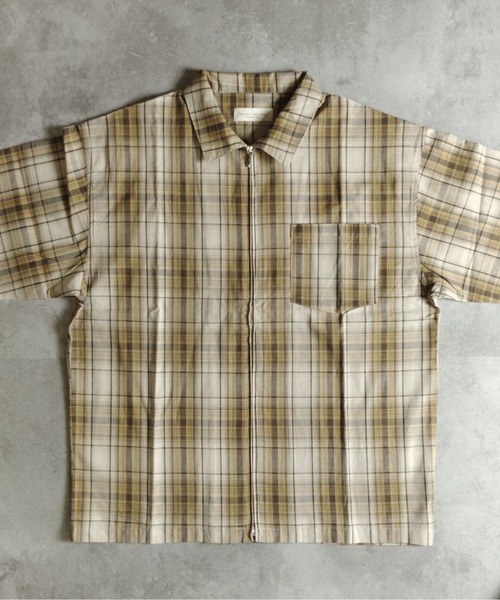many men many mind（メニーメンメニーマインド）の「MANYMENMANYMINDS / シアーコットンチェック/ZIPシャツ（シャツ/ブラウス・メンズ・ベージュ/グリーン・LARGE）」の3枚目の写真