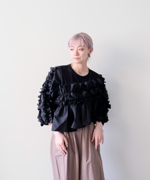 DOLLUPOOPS(ドールアップウップス)の「Volume Frill Top(ボリュームフリルトップス)(Tシャツ/カットソー・レディース・オフホワイト/ブラック・FREE)」の6枚目の写真