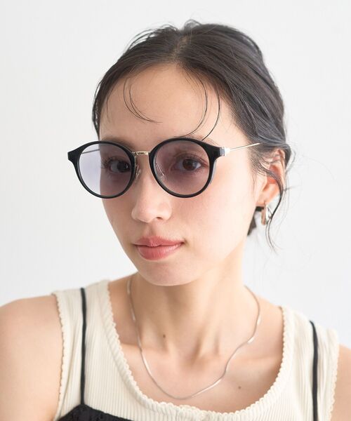 earth music&ecology(アースミュージックアンドエコロジー)の「【UVカット調光】コンビボストングラス(サングラス・レディース・ブラック/ブラウン・FREE)」の10枚目の写真
