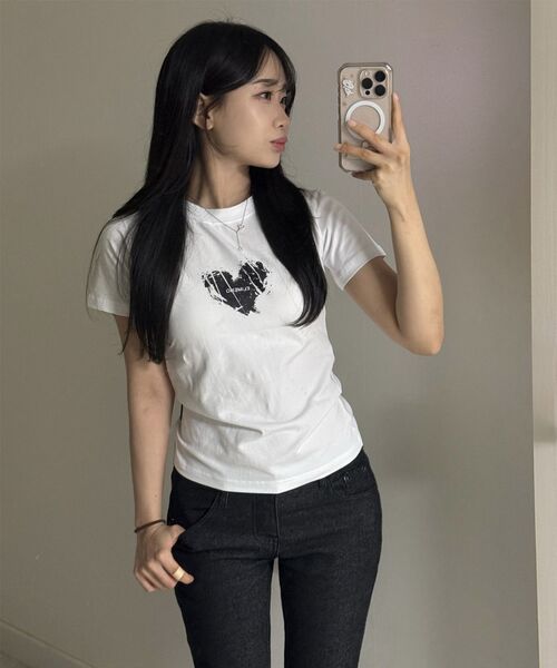 ELIMENO(エリメノ)の「EL ランジハート スリムフィット 半袖Tシャツ 2カラー(Tシャツ/カットソー・レディース・ホワイト/ブラック・1/2/3)」の5枚目の写真