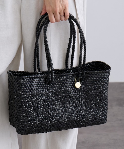 SALON adam et rope'（サロン アダム エ ロペ）の「【Letra（レトラ）for SALON】PRAYA short XS / ロングハンドル（トートバッグ・レディース・ホワイト系その他4/ブラック・FREE）」の10枚目の写真