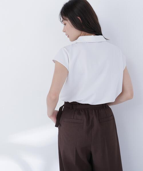 NATURAL BEAUTY BASIC(ナチュラルビューティーベーシック)の「スキッパータイブラウス(シャツ/ブラウス・レディース・オフホワイト/ブルー/イエロー/ネイビー・SMALL/MEDIUM)」の9枚目の写真
