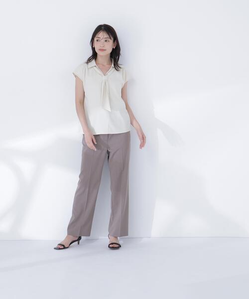 NATURAL BEAUTY BASIC(ナチュラルビューティーベーシック)の「スキッパータイブラウス(シャツ/ブラウス・レディース・オフホワイト/ブルー/イエロー/ネイビー・SMALL/MEDIUM)」の15枚目の写真