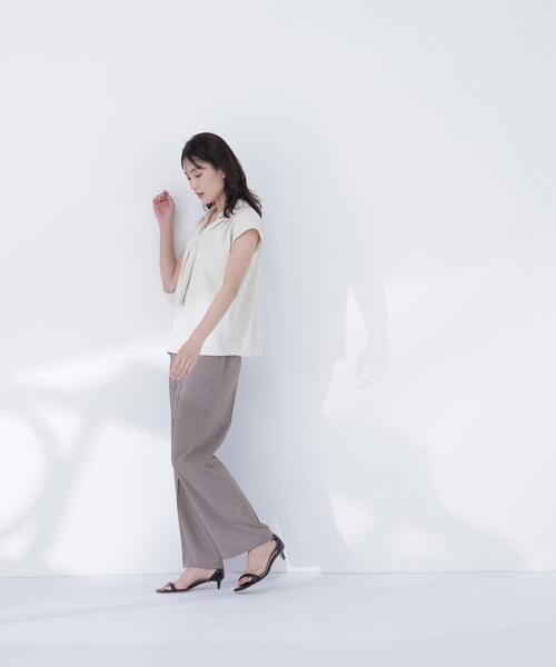 NATURAL BEAUTY BASIC(ナチュラルビューティーベーシック)の「スキッパータイブラウス(シャツ/ブラウス・レディース・オフホワイト/ブルー/イエロー/ネイビー・SMALL/MEDIUM)」の19枚目の写真