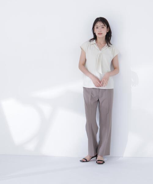 NATURAL BEAUTY BASIC(ナチュラルビューティーベーシック)の「スキッパータイブラウス(シャツ/ブラウス・レディース・オフホワイト/ブルー/イエロー/ネイビー・SMALL/MEDIUM)」の20枚目の写真