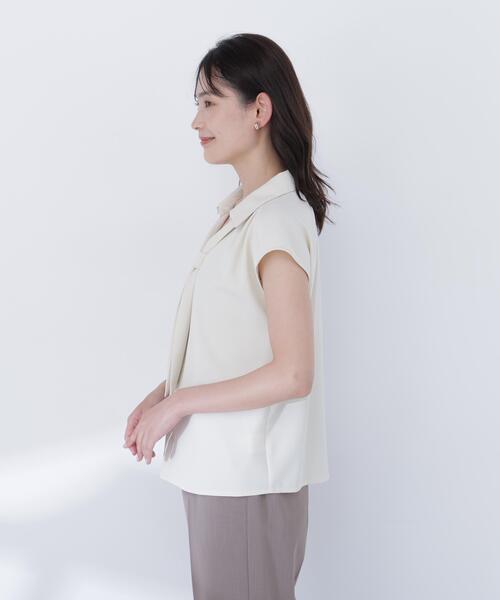 NATURAL BEAUTY BASIC(ナチュラルビューティーベーシック)の「スキッパータイブラウス(シャツ/ブラウス・レディース・オフホワイト/ブルー/イエロー/ネイビー・SMALL/MEDIUM)」の22枚目の写真