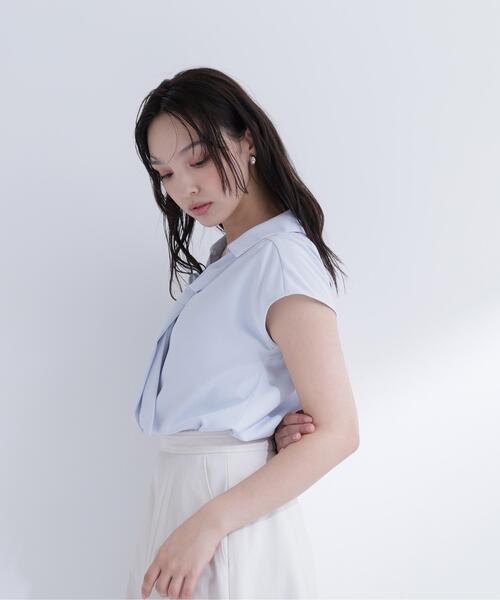 NATURAL BEAUTY BASIC（ナチュラルビューティーベーシック）の「スキッパータイブラウス（シャツ/ブラウス・レディース・オフホワイト/ブルー/イエロー/ネイビー・SMALL/MEDIUM）」の14枚目の写真