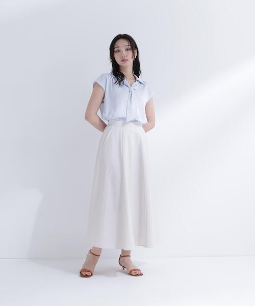 NATURAL BEAUTY BASIC（ナチュラルビューティーベーシック）の「スキッパータイブラウス（シャツ/ブラウス・レディース・オフホワイト/ブルー/イエロー/ネイビー・SMALL/MEDIUM）」の17枚目の写真