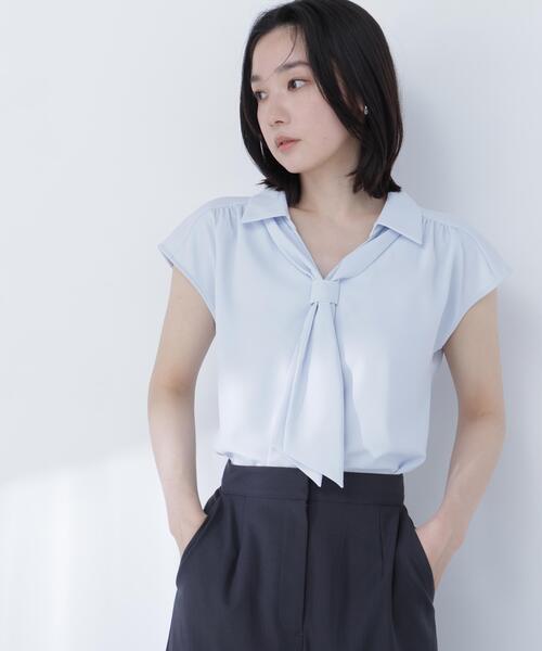 NATURAL BEAUTY BASIC（ナチュラルビューティーベーシック）の「スキッパータイブラウス（シャツ/ブラウス・レディース・オフホワイト/ブルー/イエロー/ネイビー・SMALL/MEDIUM）」の20枚目の写真