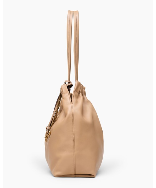 MARC JACOBS（マークジェイコブス）の「【NEW】THE CRISTINA TOTE/ザ クリスティーナ トート（ショルダーバッグ・レディース・キャメル・ONE SIZE）」の5枚目の写真