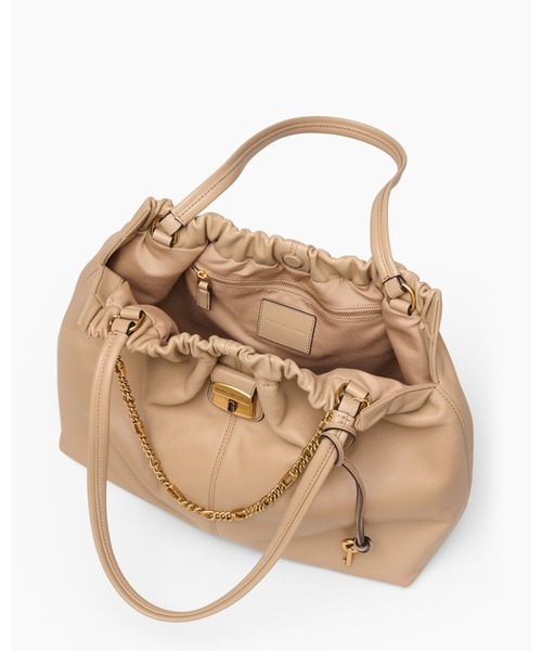 MARC JACOBS（マークジェイコブス）の「【NEW】THE CRISTINA TOTE/ザ クリスティーナ トート（ショルダーバッグ・レディース・キャメル・ONE SIZE）」の6枚目の写真