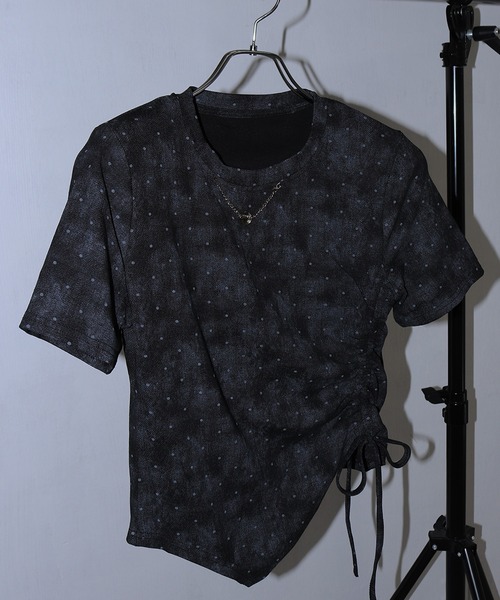 WESTSEA(ウエストシー)の「ヴィンテージライク ドット柄 サイドシャーリング アシンメトリーヘム 半袖Tシャツ クロップド丈(Tシャツ/カットソー・レディース・ブラック/グレー/ホワイト・M/L)」の2枚目の写真