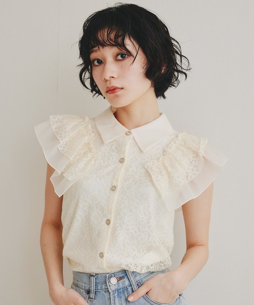 REDYAZEL(レディアゼル)の「ラメレースフリルノースリーブブラウス(シャツ/ブラウス・レディース・ベージュ/ブラック/オフホワイト・FREE)」の3枚目の写真