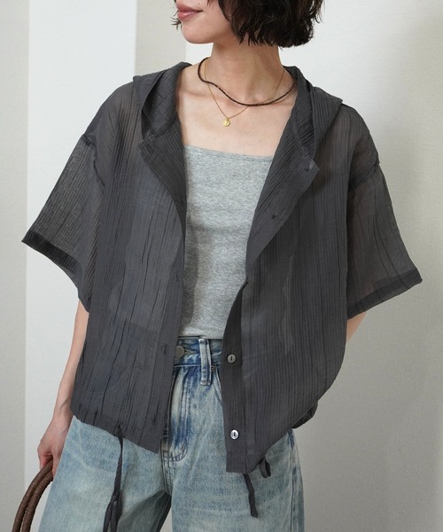 gossara（ゴサラ）の「【夏の羽織りにおすすめ】裾リボンフード付きシャツ（シャツ/ブラウス・レディース・チャコールグレー/ベージュ/オフホワイト・FREE）」の21枚目の写真