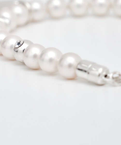 AMBUSH(アンブッシュ)の「【AMBUSH/アンブッシュ】HEART CHARM PEARL BRACELET(ブレスレット・メンズ・シルバー・1)」の4枚目の写真