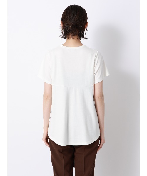 SUIT SQUARE(スーツスクエア)の「バックフレアTシャツ/半袖/ウォッシャブル/接触冷感/レーヨンストレッチポンチ(Tシャツ/カットソー・レディース・グレー/サックスブルー/ホワイト・FREE)」の6枚目の写真