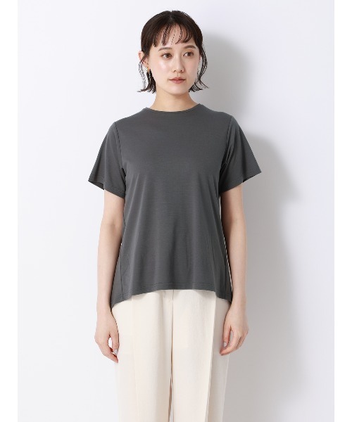 SUIT SQUARE(スーツスクエア)の「バックフレアTシャツ/半袖/ウォッシャブル/接触冷感/レーヨンストレッチポンチ(Tシャツ/カットソー・レディース・グレー/サックスブルー/ホワイト・FREE)」の15枚目の写真