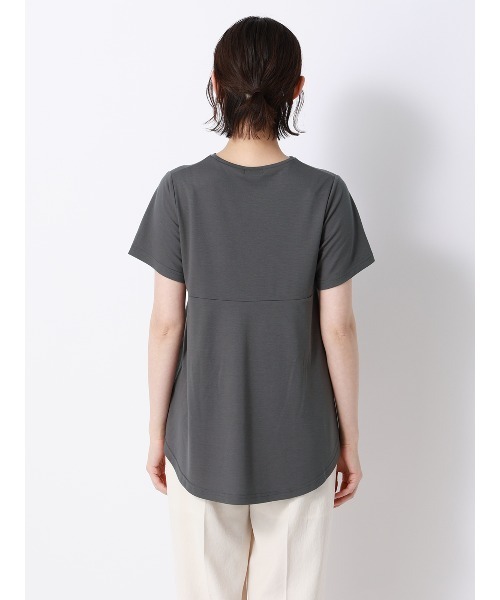 SUIT SQUARE(スーツスクエア)の「バックフレアTシャツ/半袖/ウォッシャブル/接触冷感/レーヨンストレッチポンチ(Tシャツ/カットソー・レディース・グレー/サックスブルー/ホワイト・FREE)」の17枚目の写真