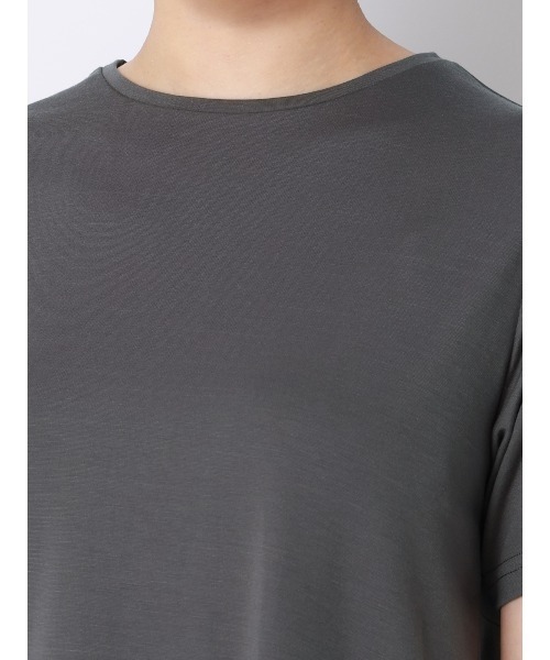 SUIT SQUARE(スーツスクエア)の「バックフレアTシャツ/半袖/ウォッシャブル/接触冷感/レーヨンストレッチポンチ(Tシャツ/カットソー・レディース・グレー/サックスブルー/ホワイト・FREE)」の18枚目の写真