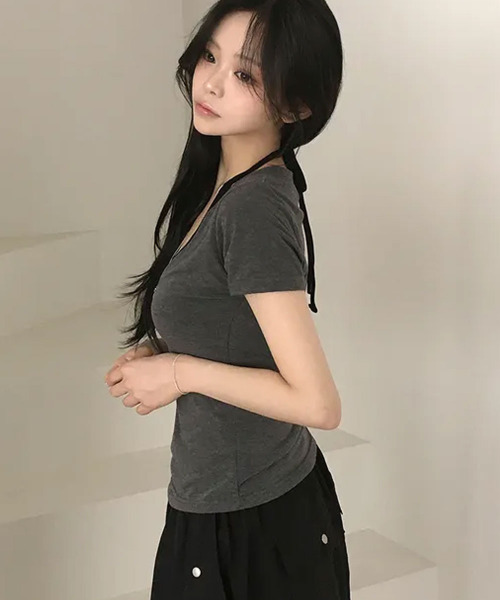 VIVID LADY(ビビッドレディー)の「ホルターネックドッキング 半袖Tシャツ(Tシャツ/カットソー・レディース・チャコールグレー/グレー/ブラック/ブルー・FREE)」の8枚目の写真
